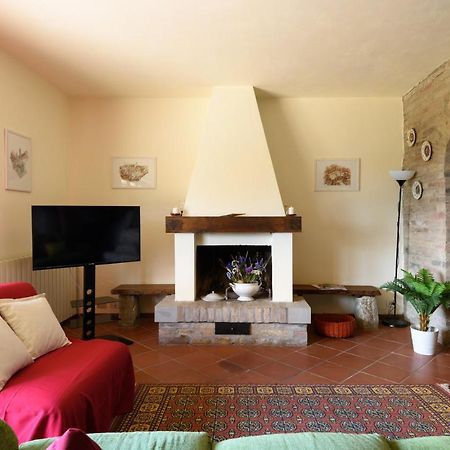 Villa Il Campo Degli Ulivi Ponte A Bozzone 外观 照片